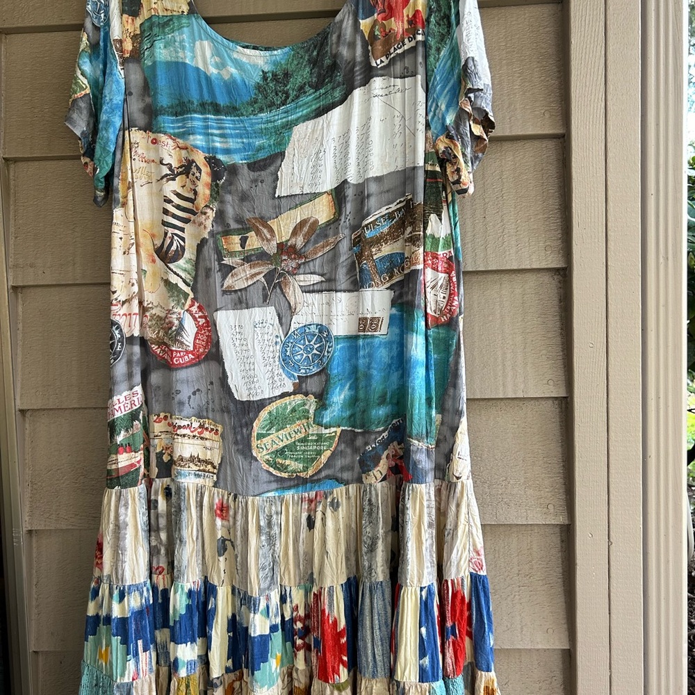 Jams World travel dress 1/4 gathered hem. Short sleeves  rayon blend. Sz L